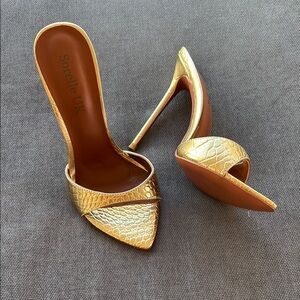 Sorelle UK Gold Textured Women's Heels